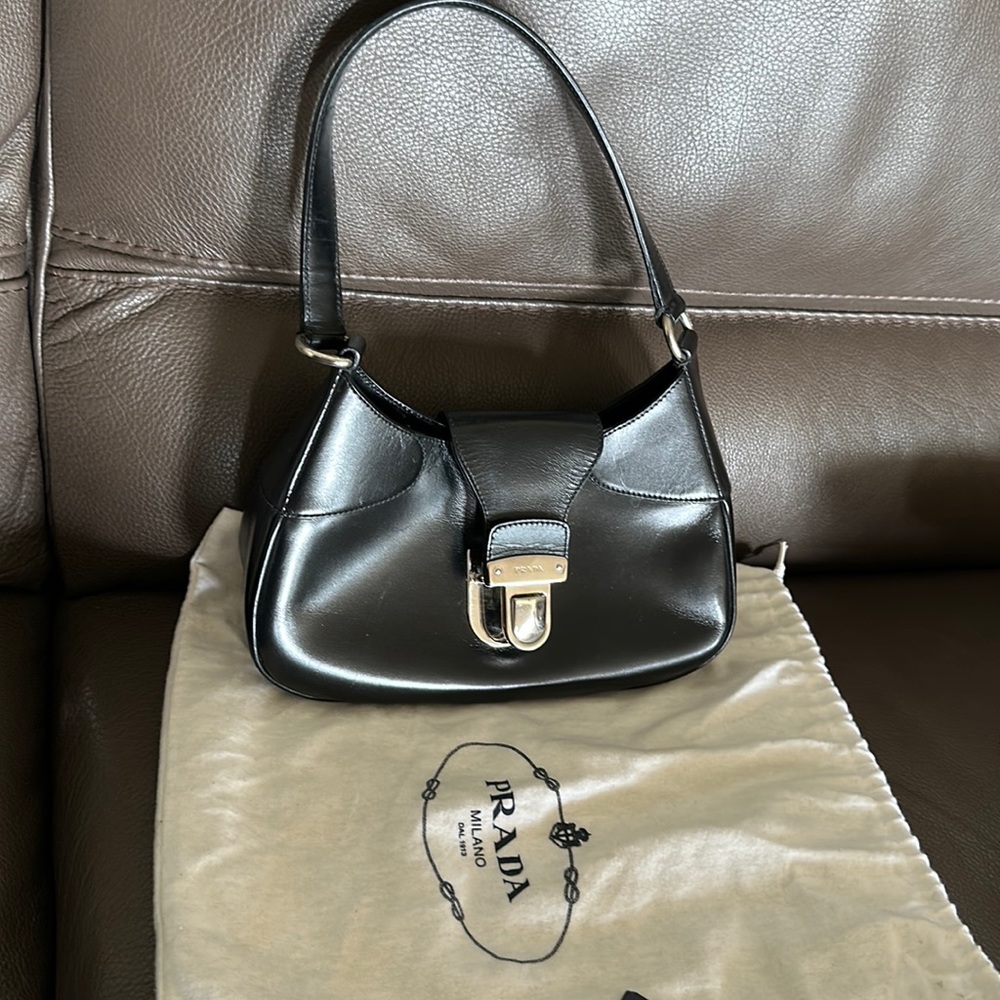 Prada leather handbag - authentic